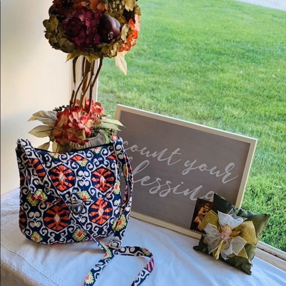 ⚠️ Faint Stains Wear Fray Vera Bradley Cro…